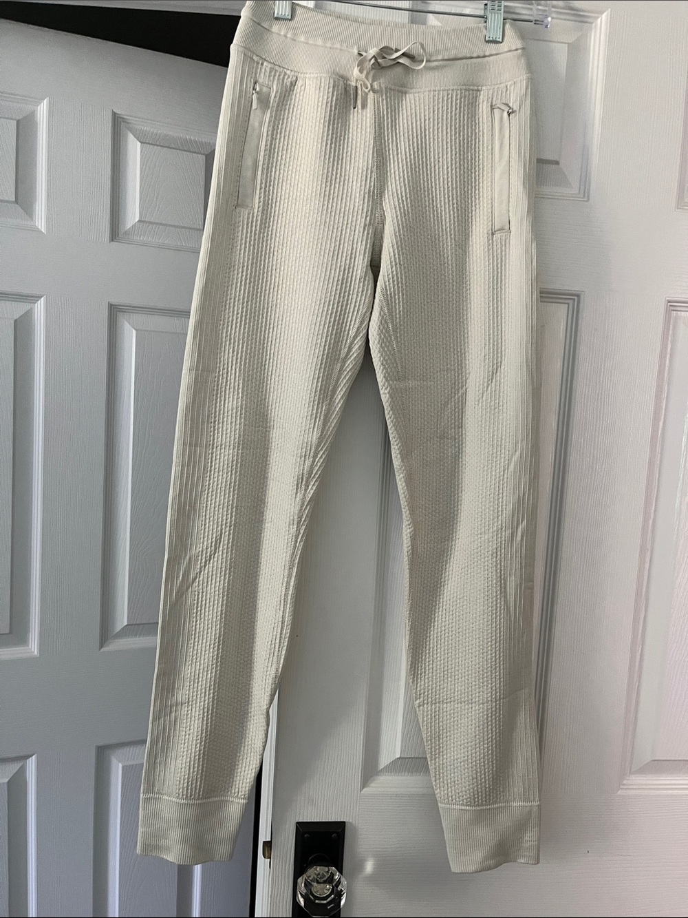 Lululemon Women’s Cream Waffle Knit Joggers